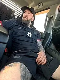 Beardedtattood webcam stripchat model stream image