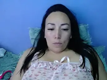 Laura_martin_ webcam stripchat model stream image