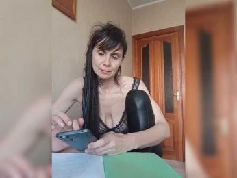 Hellenalonenochka webcam model stream image