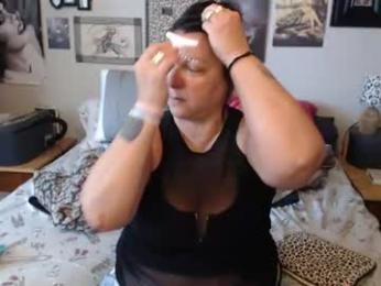 milfmonee webcam model stream image