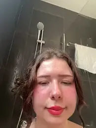 leiawifey webcam model stream image