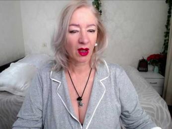 hunters-woman webcam bongacams model stream image