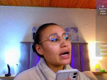 VictoriaHils webcam model stream image