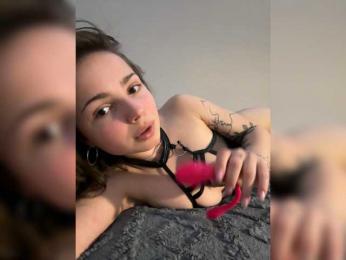 SoftElinaa webcam model stream image