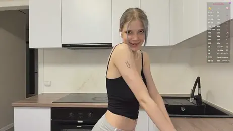 Carolini_i webcam model stream image