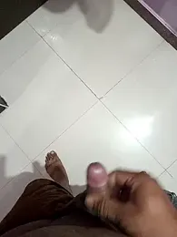 notyg240 webcam model stream image