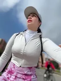 Alysson-- webcam model stream image