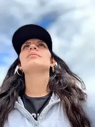 Alysson-- webcam stripchat model stream image