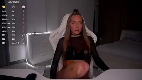 eVvushka webcam model stream image