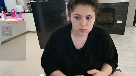 Layla- webcam model stream image