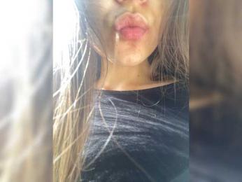 kiskamaaaaa webcam bongacams model stream image