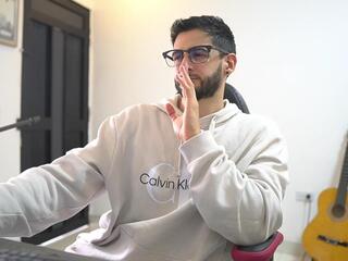 Saimon Jordan webcam flirt4free model stream image