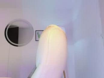 carolyne_sweet webcam model stream image