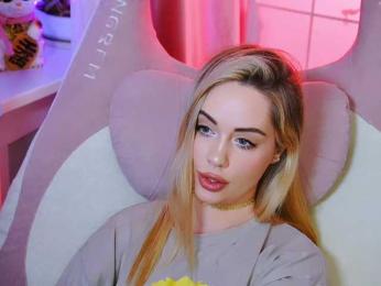 -ANN webcam bongacams model stream image