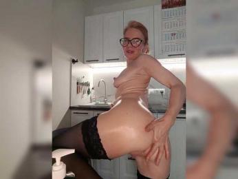 WomenS webcam bongacams model stream image