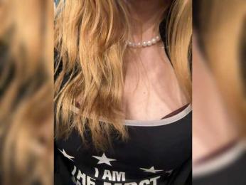 _Cocobeach_ webcam model stream image