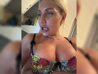Tvoyasamka77 webcam model stream image