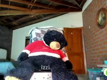 little_izzi webcam model stream image