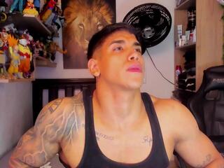 William Dracko webcam model stream image