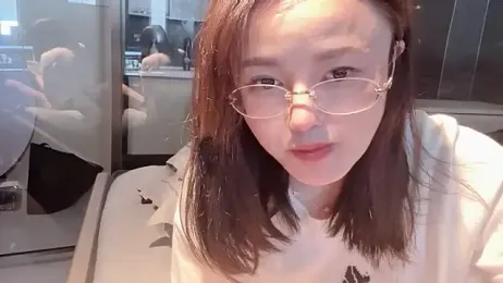 Krismil3 webcam stripchat model stream image