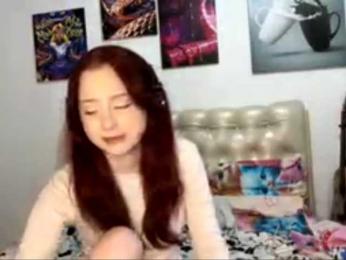 emoemily webcam bongacams model stream image