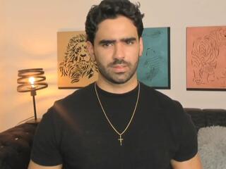 Bradley Martin webcam model stream image