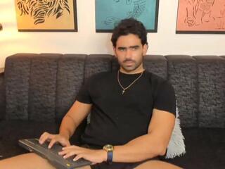 Bradley Martin webcam model stream image