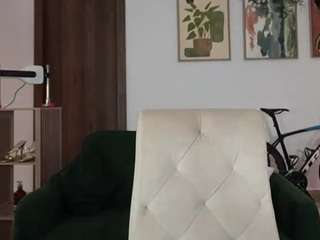 naomixjones webcam model stream image
