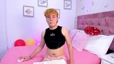 VeluniLiore webcam model stream image