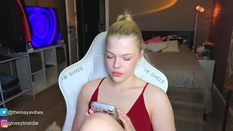 Maya_Rave webcam model stream image