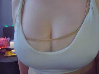 Leysun7 webcam bongacams model stream image