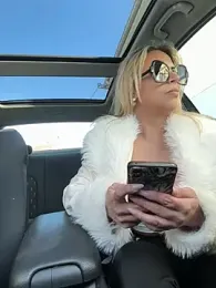 AnissaHale webcam model stream image