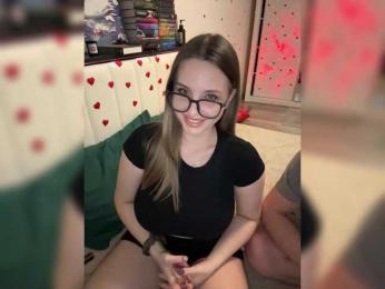 Cris_Mi webcam bongacams model stream image