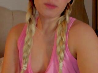 Amy Blondes webcam model stream image