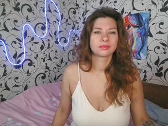 YourEmilie webcam model stream image