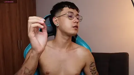 LeaneSeb webcam stripchat model stream image