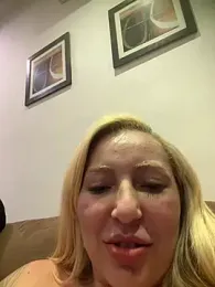 Juuhschmitt webcam model stream image