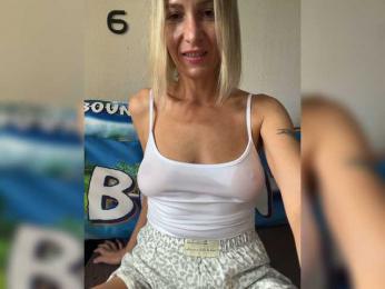 HARIZZMA webcam model stream image