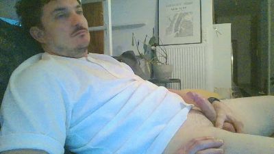 moinuxxx webcam model stream image