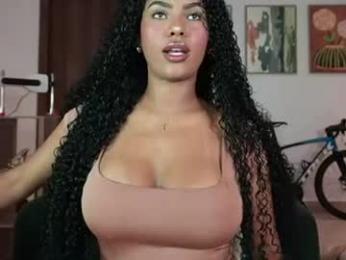 naomixjones1 webcam chaturbate model stream image