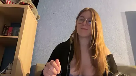 thepretiestgirlhere webcam model stream image