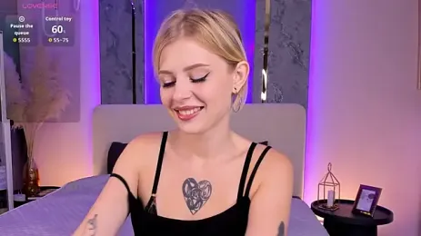 chloewinter webcam model stream image