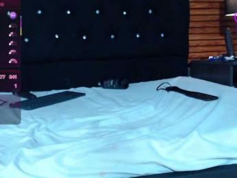LittleKloe webcam model stream image