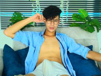 ThiagoSaenns webcam model stream image