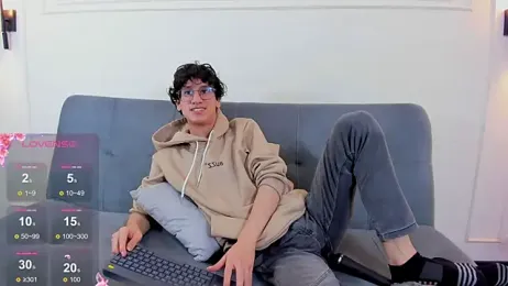 Cum_hunters webcam stripchat model stream image