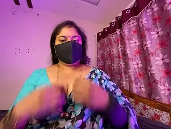 LouleyRanii webcam model stream image