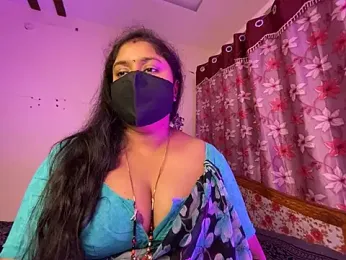 LouleyRanii webcam stripchat model stream image