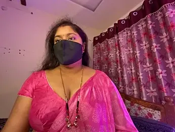 LouleyRanii webcam model stream image