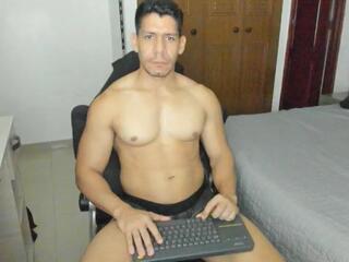 Manolo Vega webcam flirt4free model stream image