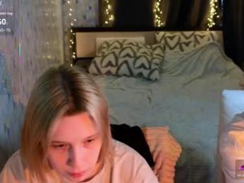 babees_eva webcam model stream image